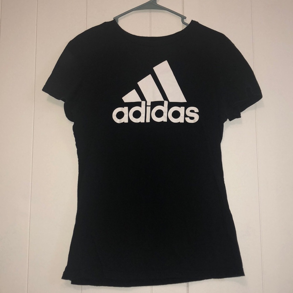 Women’s Adidas t-shirt